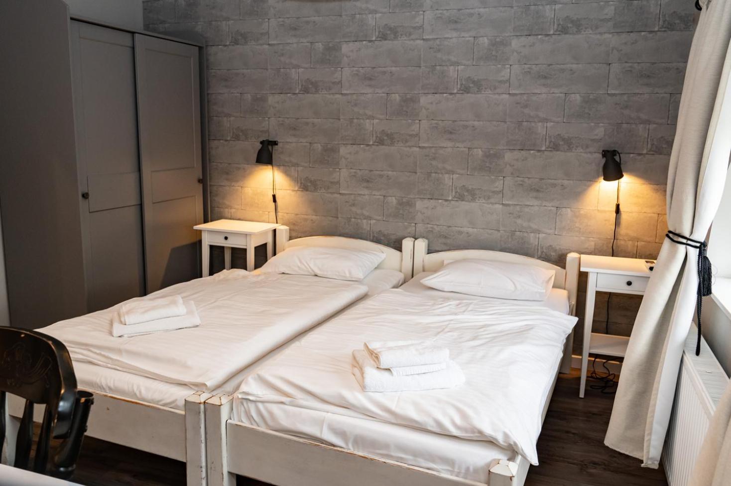Hotel Kostel Panzio Kesztolc Zewnętrze zdjęcie