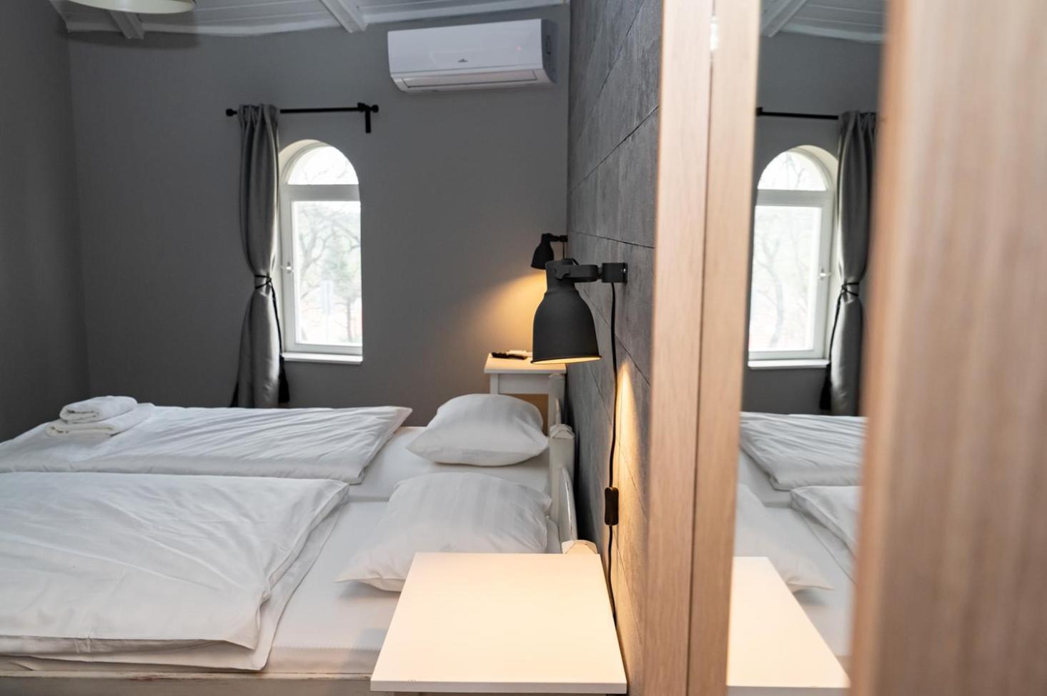 Hotel Kostel Panzio Kesztolc Zewnętrze zdjęcie