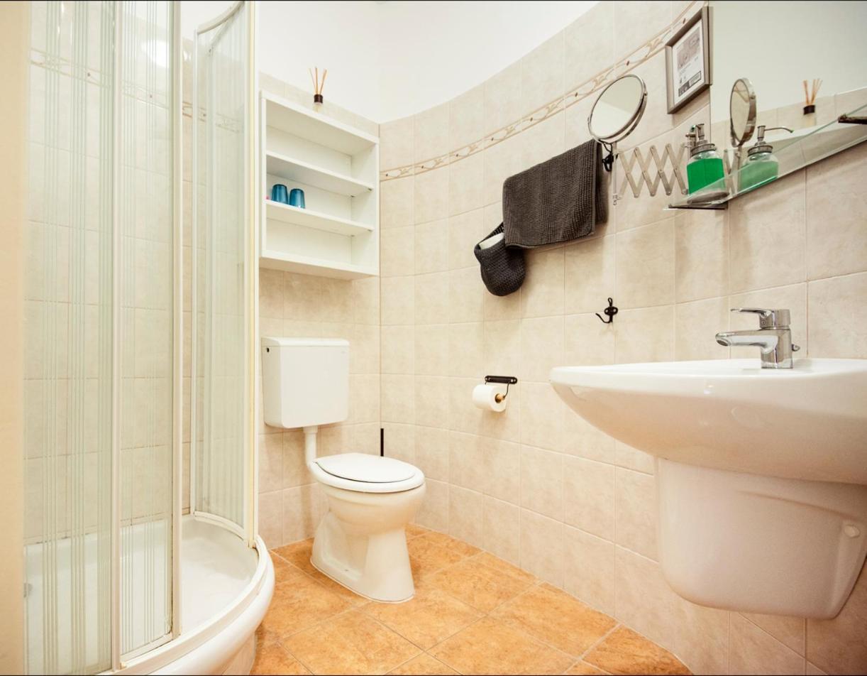 Hotel Kostel Panzio Kesztolc Zewnętrze zdjęcie