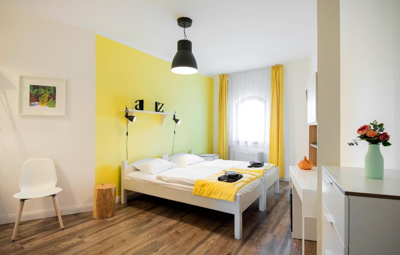 Hotel Kostel Panzio Kesztolc Zewnętrze zdjęcie