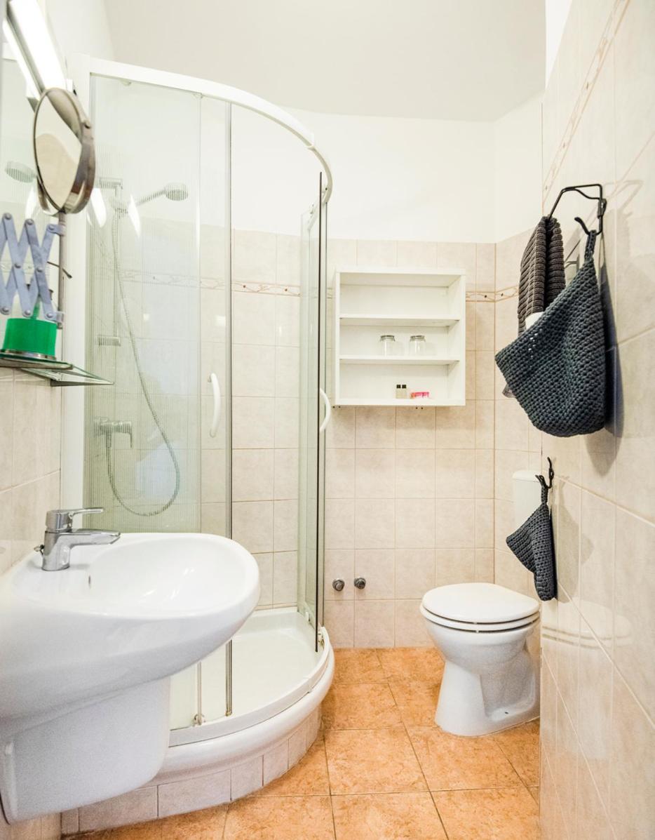 Hotel Kostel Panzio Kesztolc Zewnętrze zdjęcie