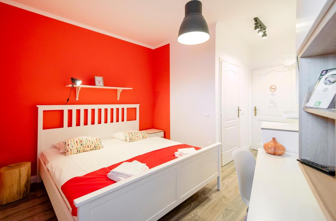 Hotel Kostel Panzio Kesztolc Zewnętrze zdjęcie