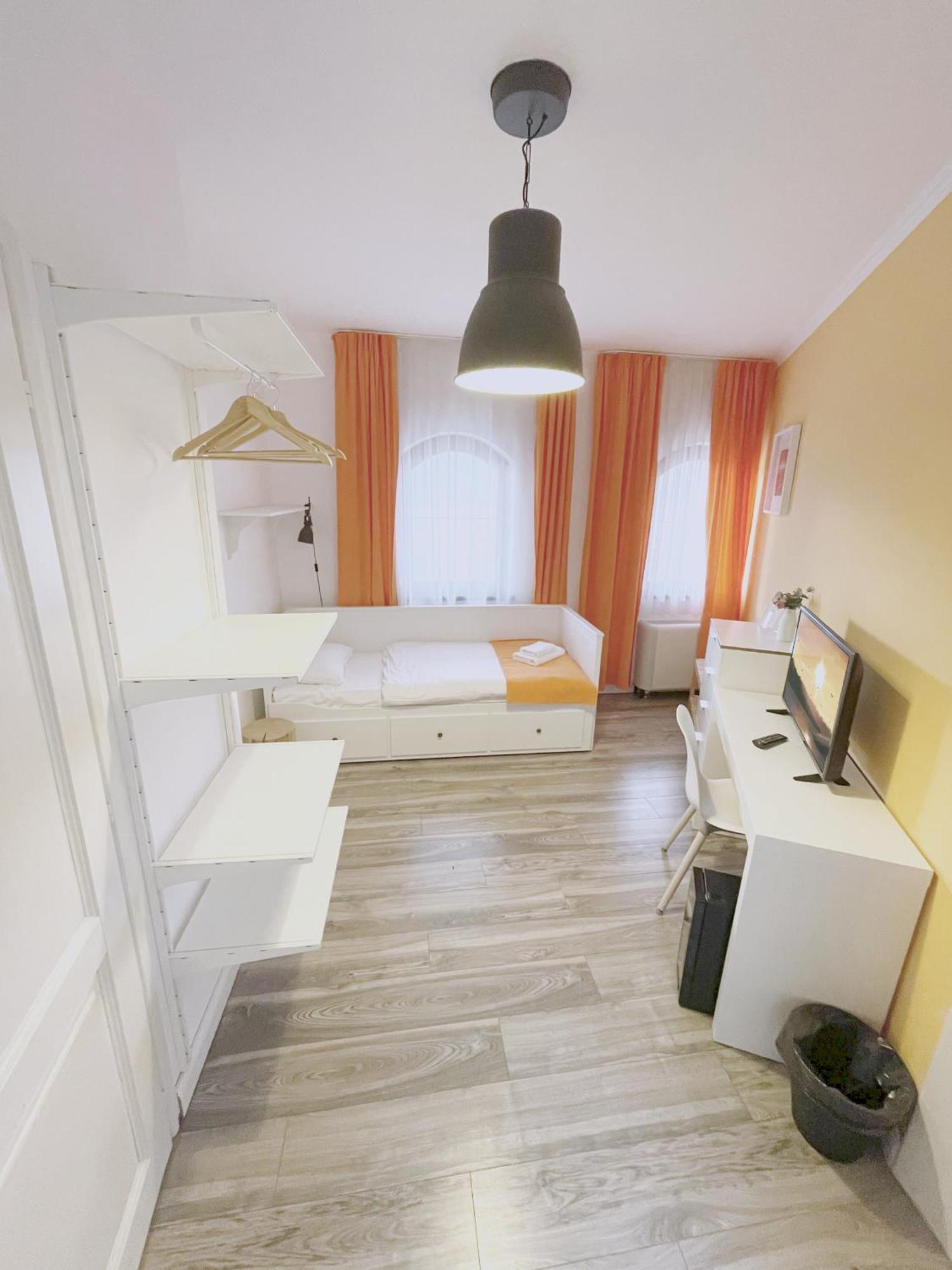 Hotel Kostel Panzio Kesztolc Zewnętrze zdjęcie